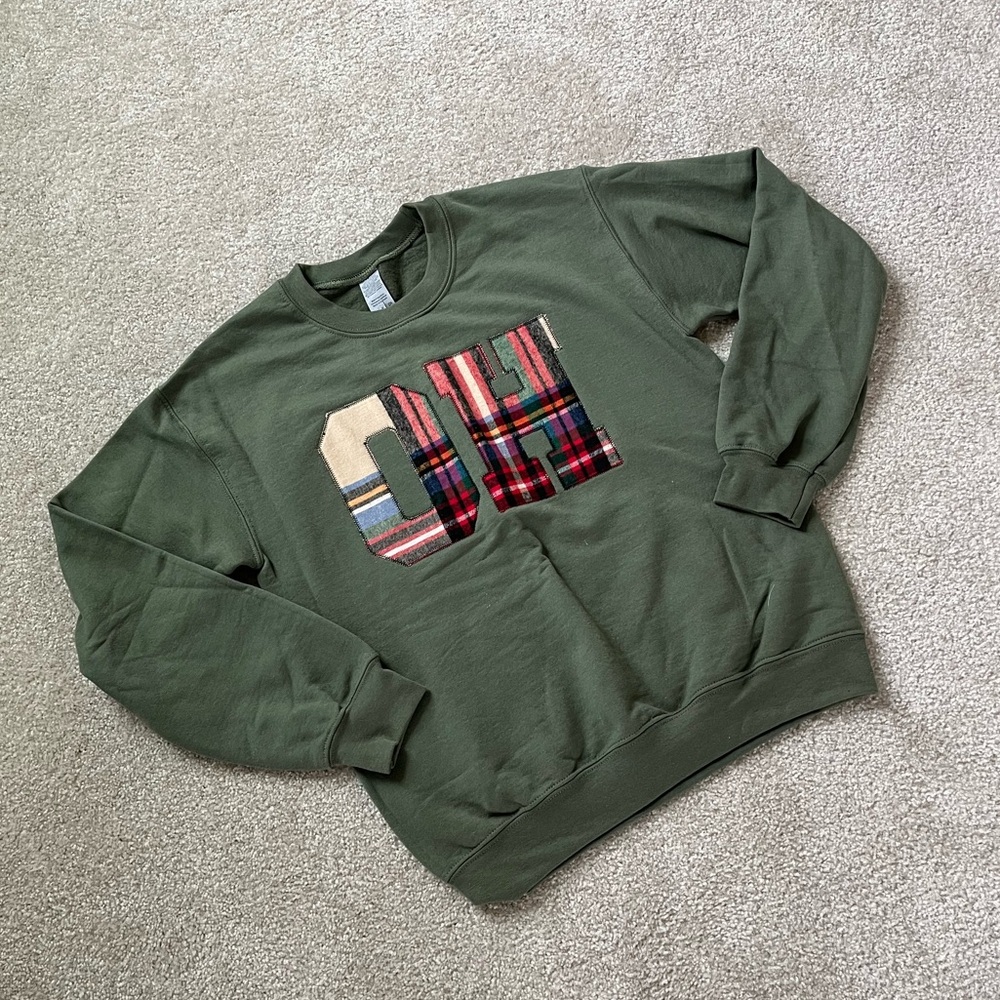 Women’s Green Plaid OH Ohio Sweatshirt Size Small